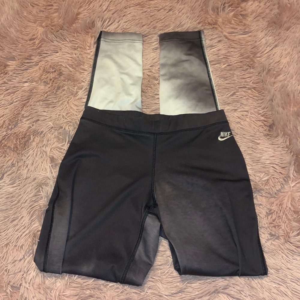 Nike leggings